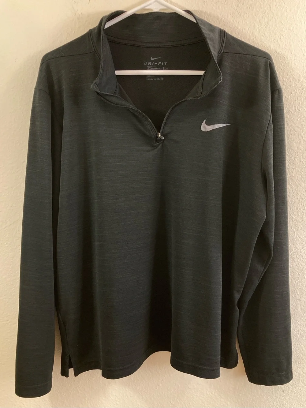 Nike Dri-FIT Quarter Zip Pullover Size L Heather Black Gray Long Sleeve